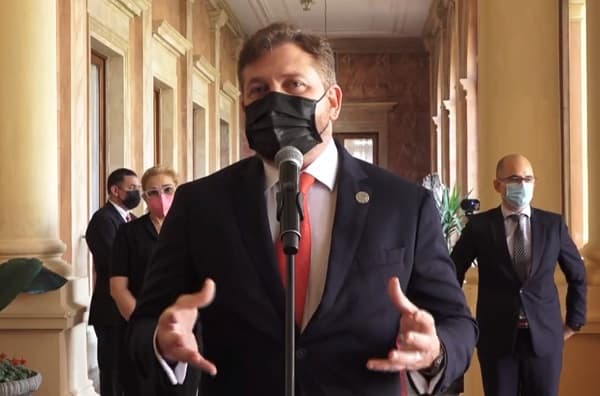 Domínguez asegura que “ningún resultado” fue afectado por el arbitraje