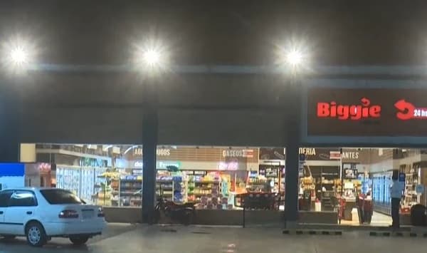 Asaltan local de Biggie en medio de la tormenta