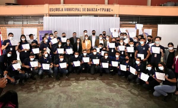 Programa de Formación Industrial de cervecera tiene sus primeros egresados