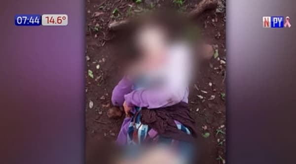 Jóvenes embarazadas del mismo hombre pelean a punta de cuchillo