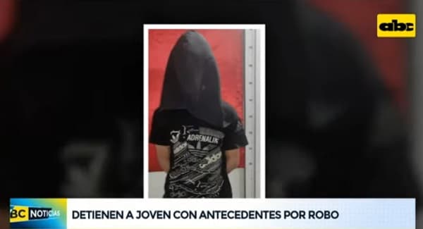 Detienen a un hombre que portaba un machete