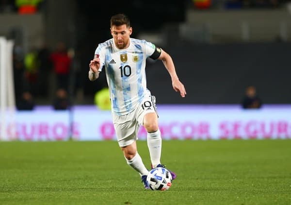 Argentina golea a Uruguay
