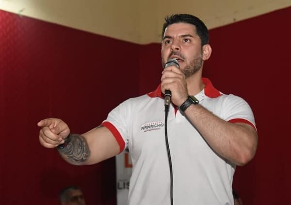 Nenecho dice que solo respondió insultos tras desafiar a “mano a mano”