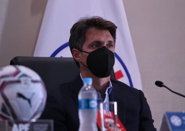 Barros Schelotto completa lista con cuatro locales