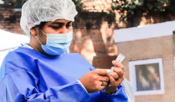 Salud conversa con Educación para realizar vacunación en colegios