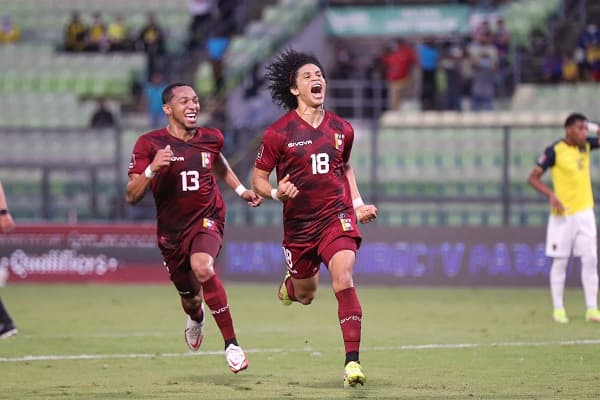 Venezuela remonta y vence a Ecuador