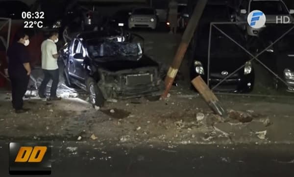 Conductor muere tres chocar contra columna sobre Mcal. López