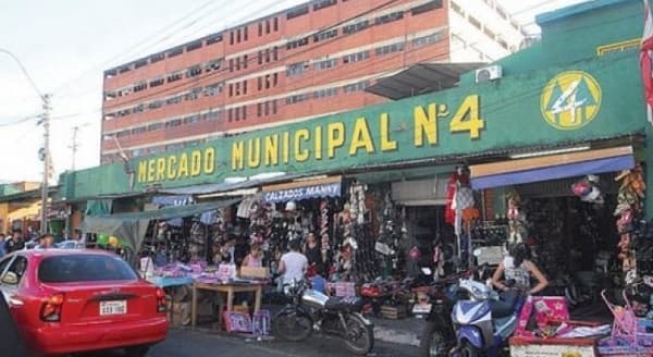 Aumenta recaudación en el Mercado 4, según director