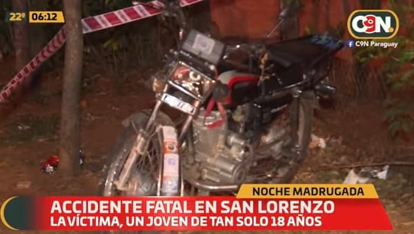 Joven motociclista muerte tras chocar contra muralla