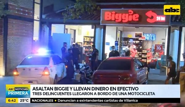 Motochorros se llevan dinero de local de Biggie