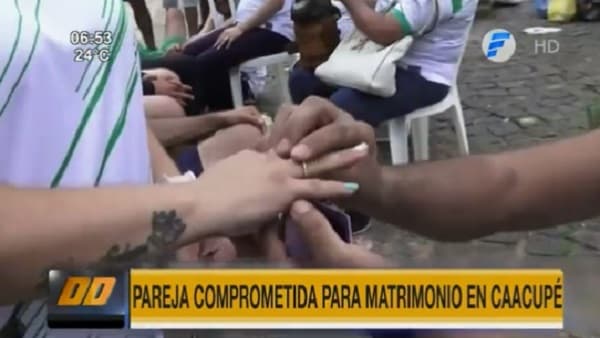 Emotivo pedido de matrimonio en Caacupé
