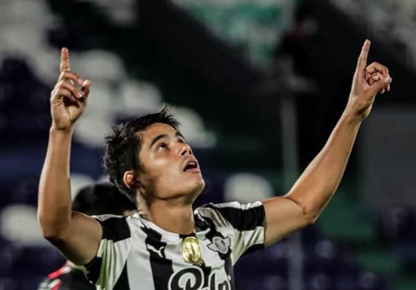 Libertad humilla a River