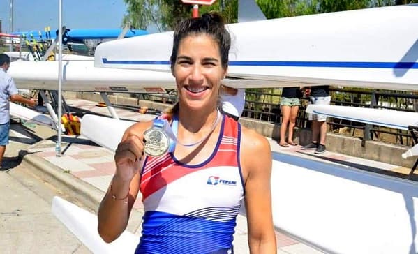 Atletas paraguayos obtienen medallas de oro en competencia de remo