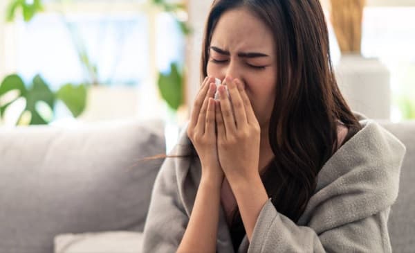 Estos son los síntomas a tener en cuenta con la variante Ómicron