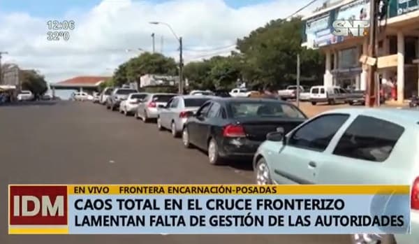 Reportan caos en el cruce fronterizo entre Encarnación y Posadas