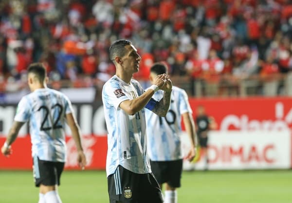 Argentina somete a Chile a domicilio 