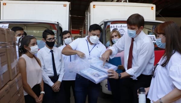 MEC inicia distribución oficial de útiles escolares para el 2022