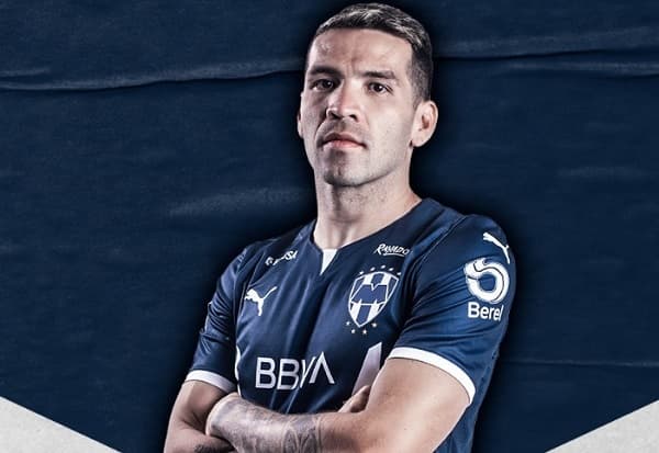 Desconvocado Celso Ortiz juega en su club y genera polémica