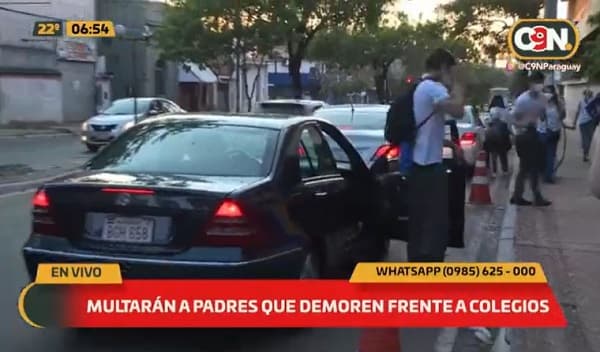 Multarán a padres que estacionen frente a colegios en Asunción