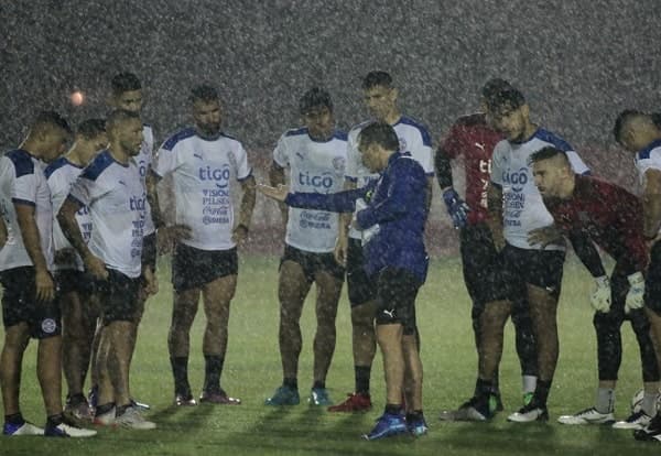 Paraguay recibe a Ecuador en el este 