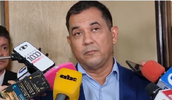 Ediles recibieron coima de USD 200.000 para conceder terreno en la Costanera, afirma senador