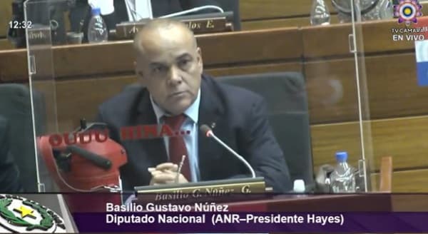 Bachi pide rechazar juicio político en sesión sin quorum