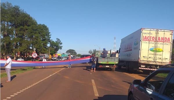 Anuncian desabastecimiento a causa de los cortes de ruta