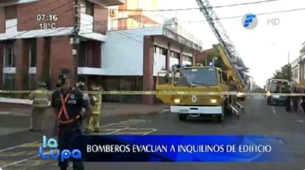 Controlan incendio en edificio de Asunción