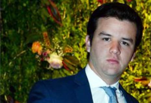 Lanzó copa porque “pensó” que era de plástico, afirma joven denunciado