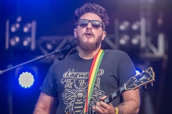 Pablo Blaya lanza su disco en solitario “Debajo del ruido”