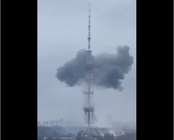 Rusia bombardea torre de comunicación y deja a Kiev sin TV