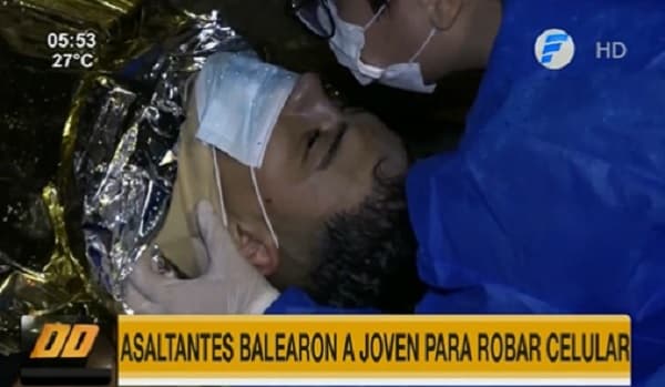 Motochorros balean a joven en Lambaré por un celular