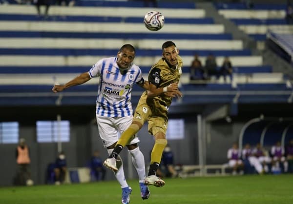 12 de Octubre supera a Tacuary 