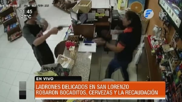 Delincuentes se llevan recaudación y hasta bocaditos de surtidor