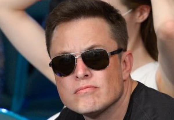Elon Musk adquiere la totalidad de Twitter por USD 44.000 millones 