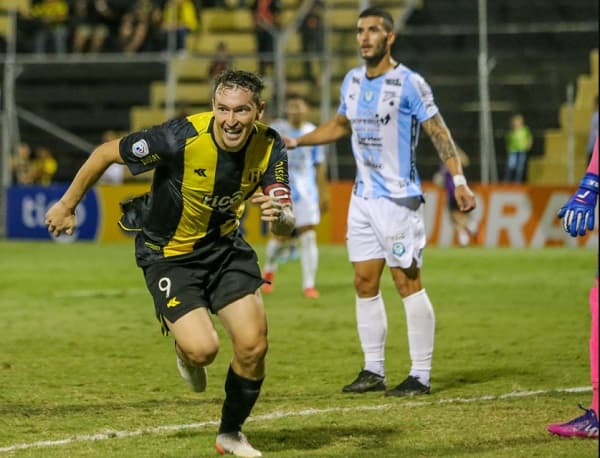 Guaraní supera sobre el descuento a Guaireña 