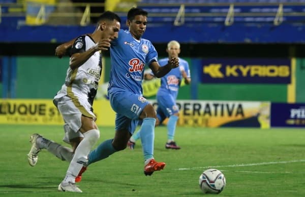 Tacuary vuelve a ganar, esta vez a Resistencia 