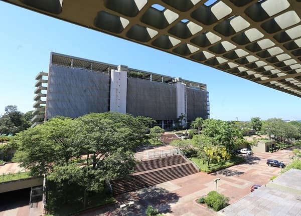 Bancos reconocen que gestionan cobro para transferencias SIPAP 