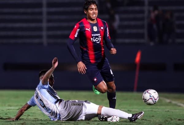 Cerro resigna puntos y le pierde pisada a Libertad