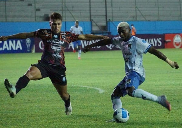 Guaireña gana de manera agónica y sigue con vida en la Sudamericana 