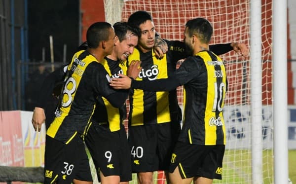 Guaraní golea a domicilio a General Caballero 