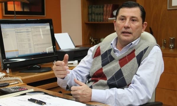 Pettengill dice que no habló con Cartes ni Velázquez