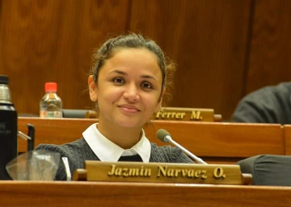 El fiscal Pecci “se regaló”, según diputada 