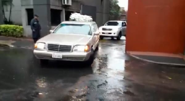 Trasladan restos de Marcelo Pecci hasta salón velatorio