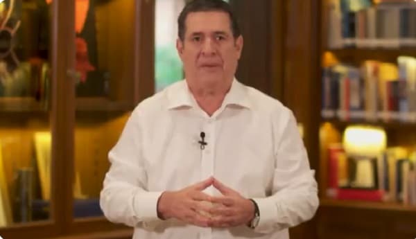 “La única forma de atacarnos es mintiendo”, asegura Cartes