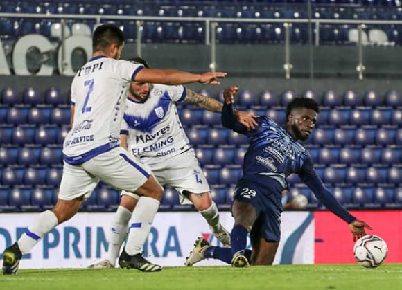 Ameliano empata ante Guaireña de local 