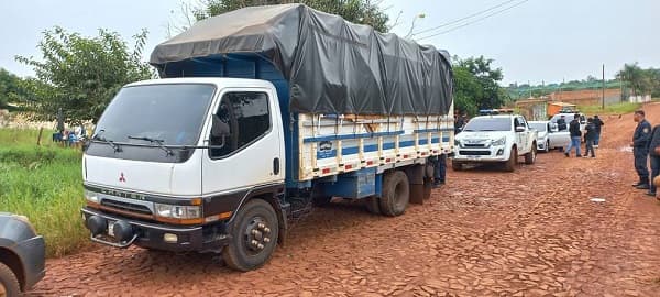 Falsos policías intentan robar millonaria carga de vapeadores