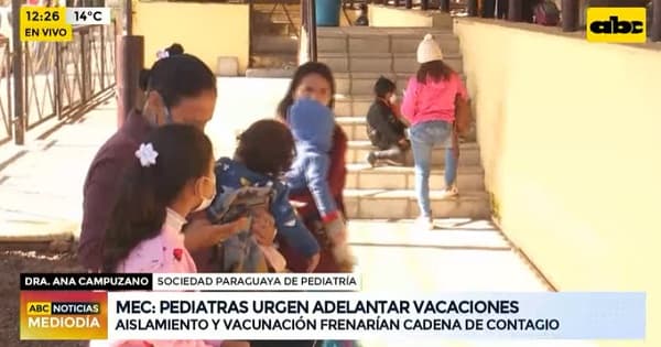 Pediatras recomiendan adelantar vacaciones de invierno para detener contagios