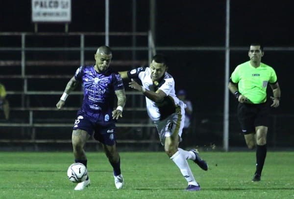 Tacuary y Guaireña sellan empate 