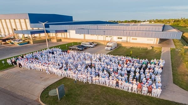 Firma de alimentos colecta abrigos para personas en situación vulnerable